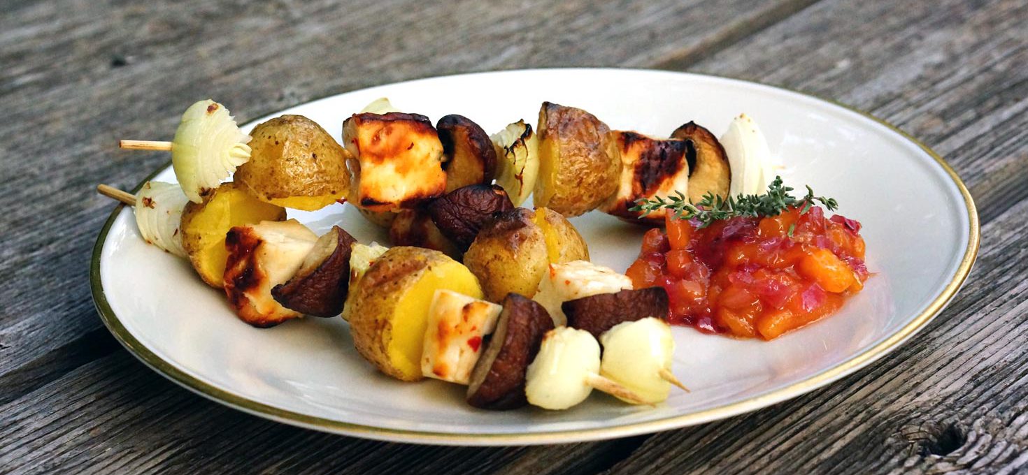 Gemüsespieße mit Pfirsich-Chutney