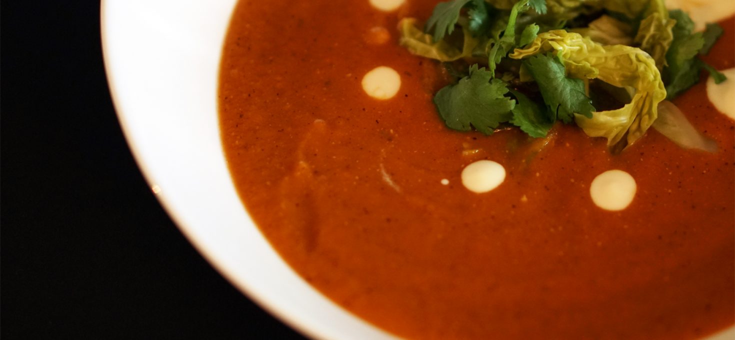 Scharfe Linsensuppe mit Wirsing